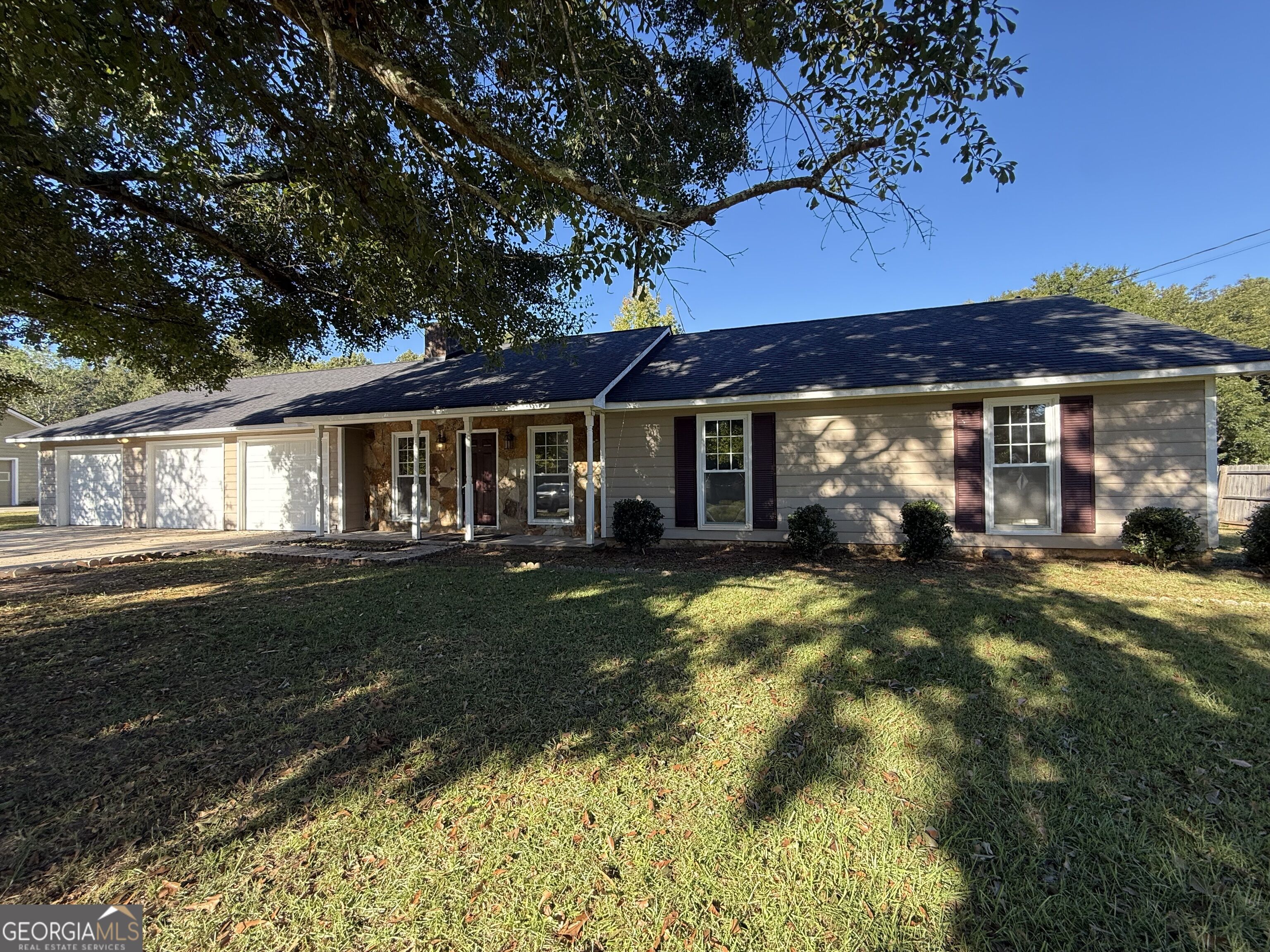 201 Merrill Dr — photo