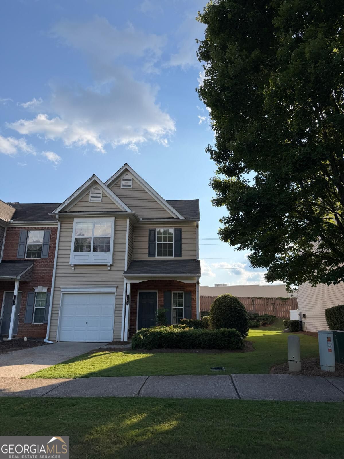 147 Primrose Dr — photo