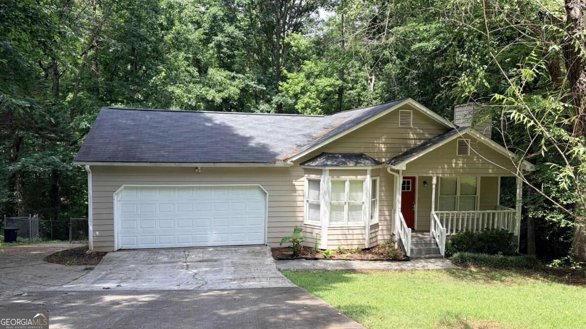 1535 Oakhill Dr — photo