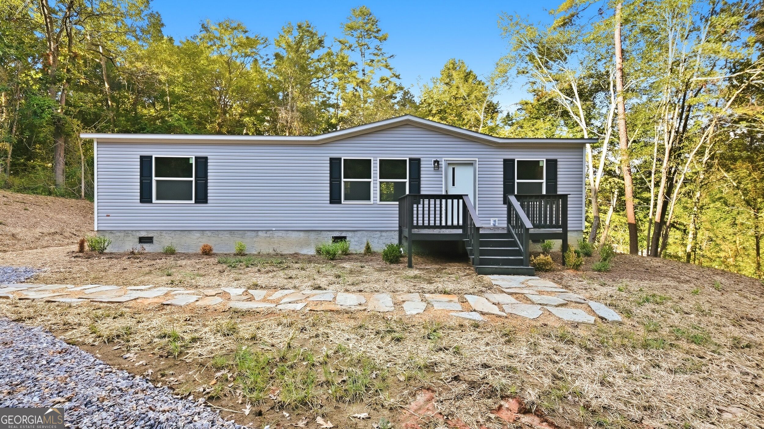 102 Morrison Ln — photo