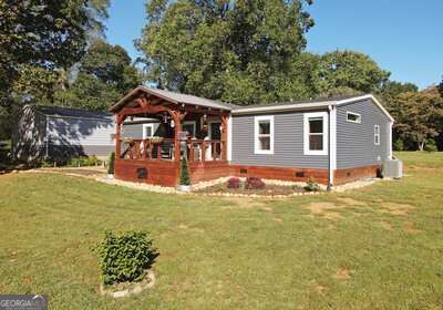 460 Holly Point Dr — photo
