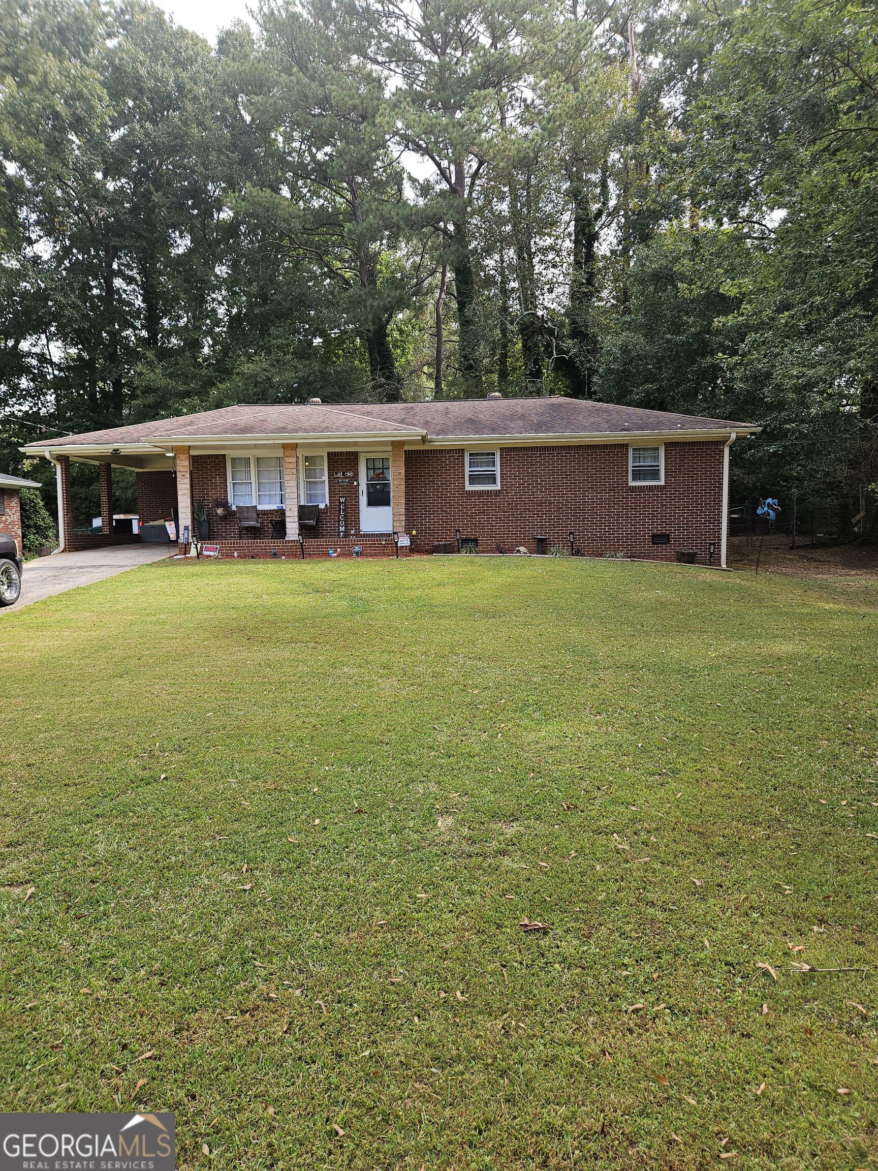 49 Charlotte Dr — photo