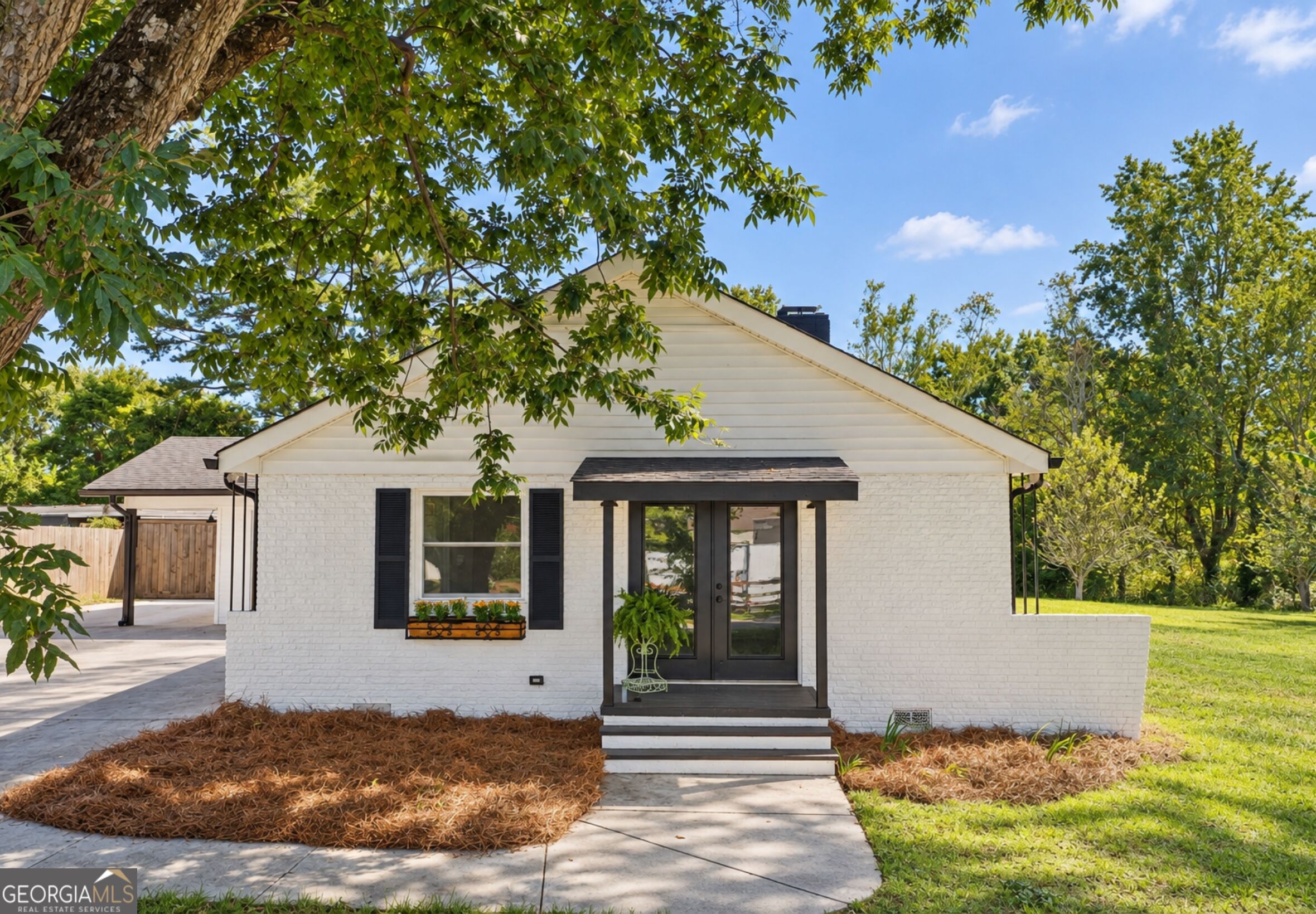 152 Eastside Dr — photo