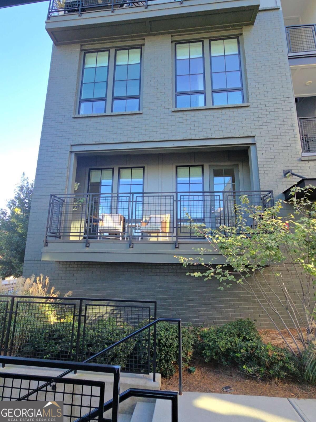 1273 Longreen Ter 8 — photo