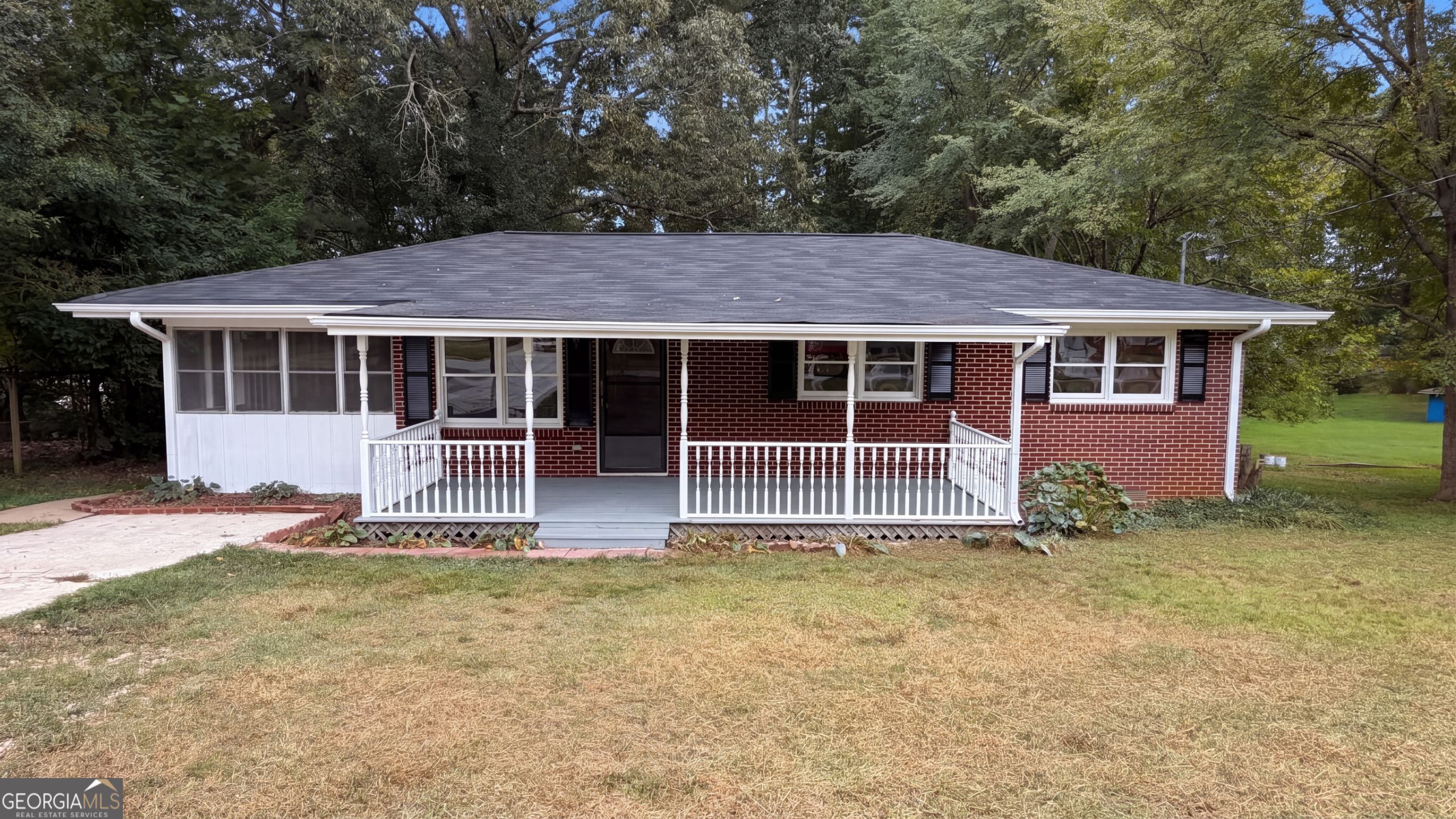 8181 Highland Dr SW — photo