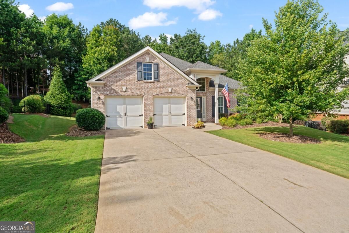 5623 Lancashire Ln — photo