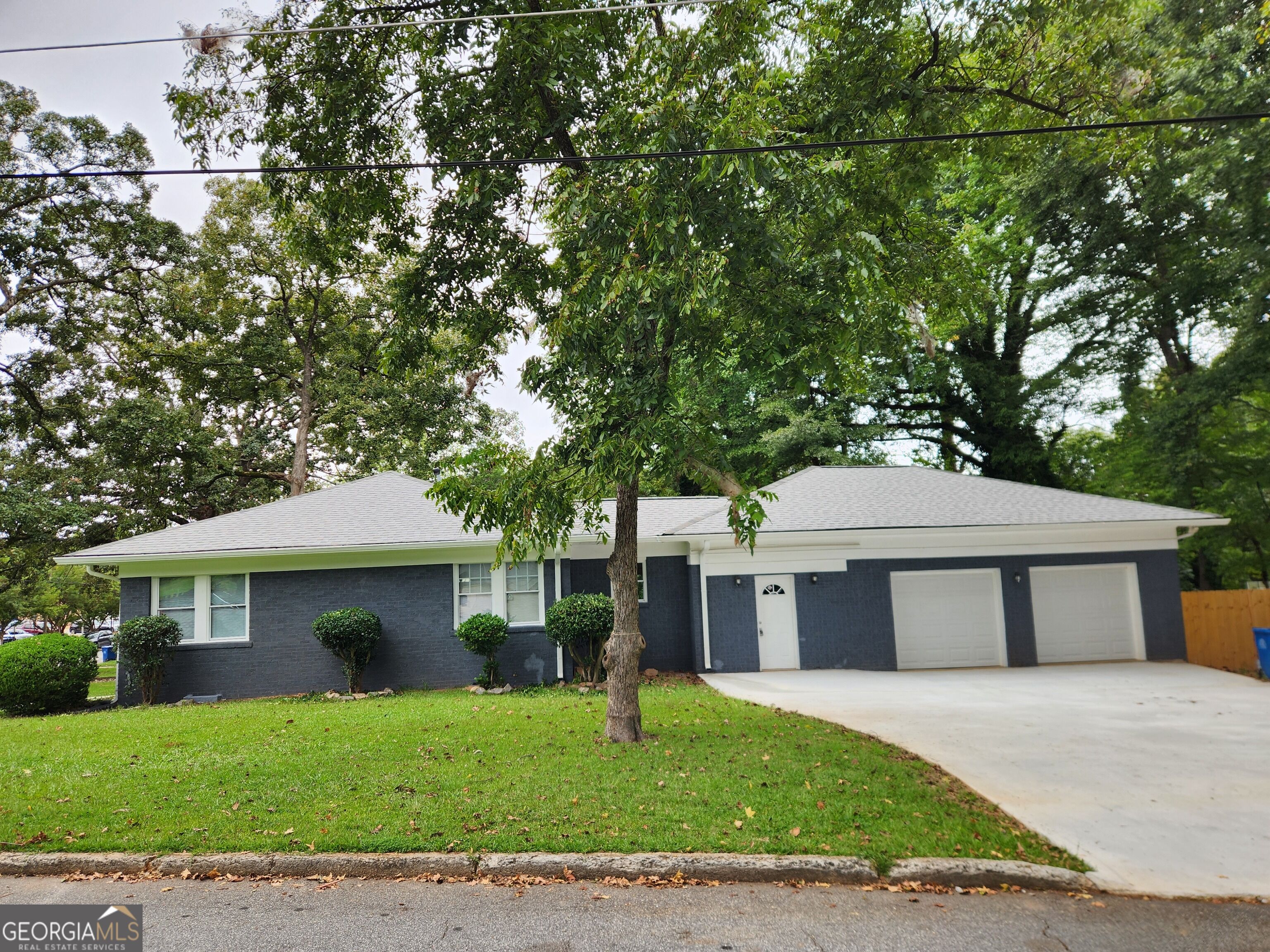 2035 Brewer Blvd SW — photo