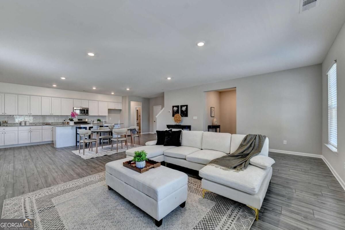4355 Magpie Dr — photo