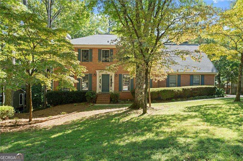 2023 Greyfield Dr NW — photo
