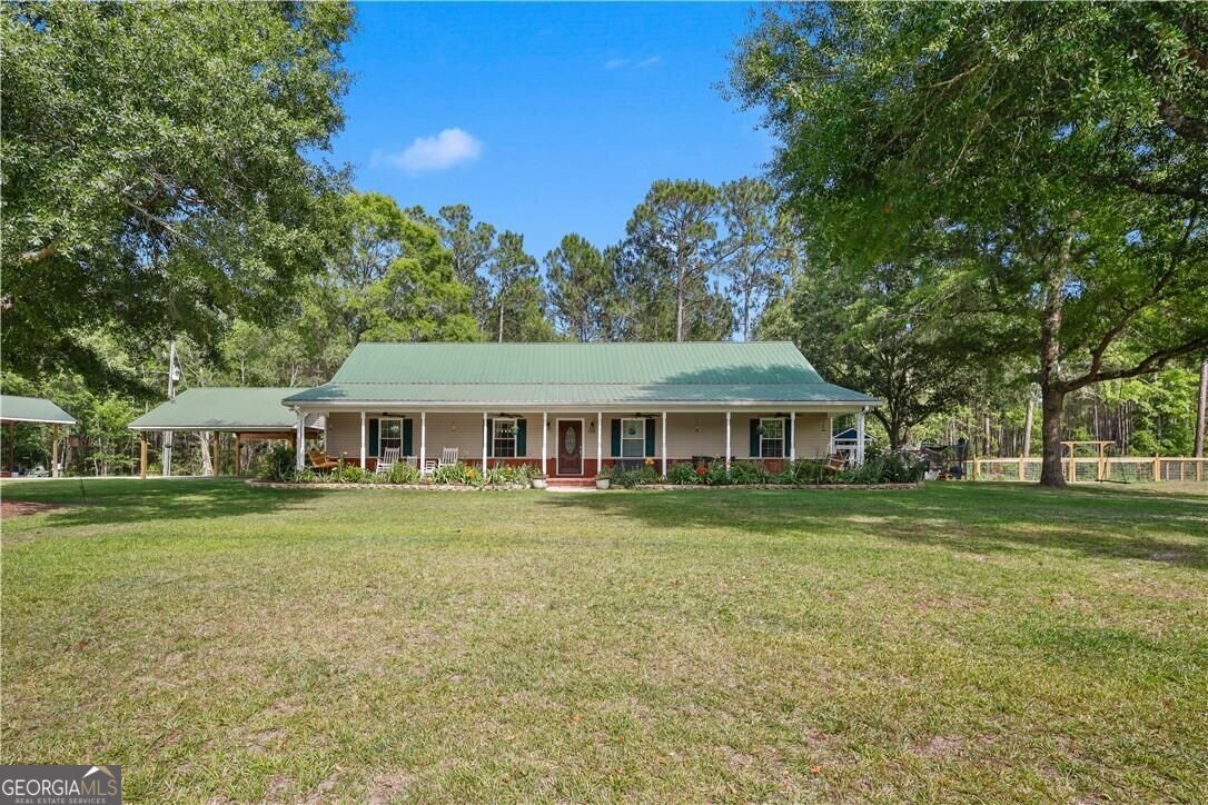 3158 Midland Rd — photo