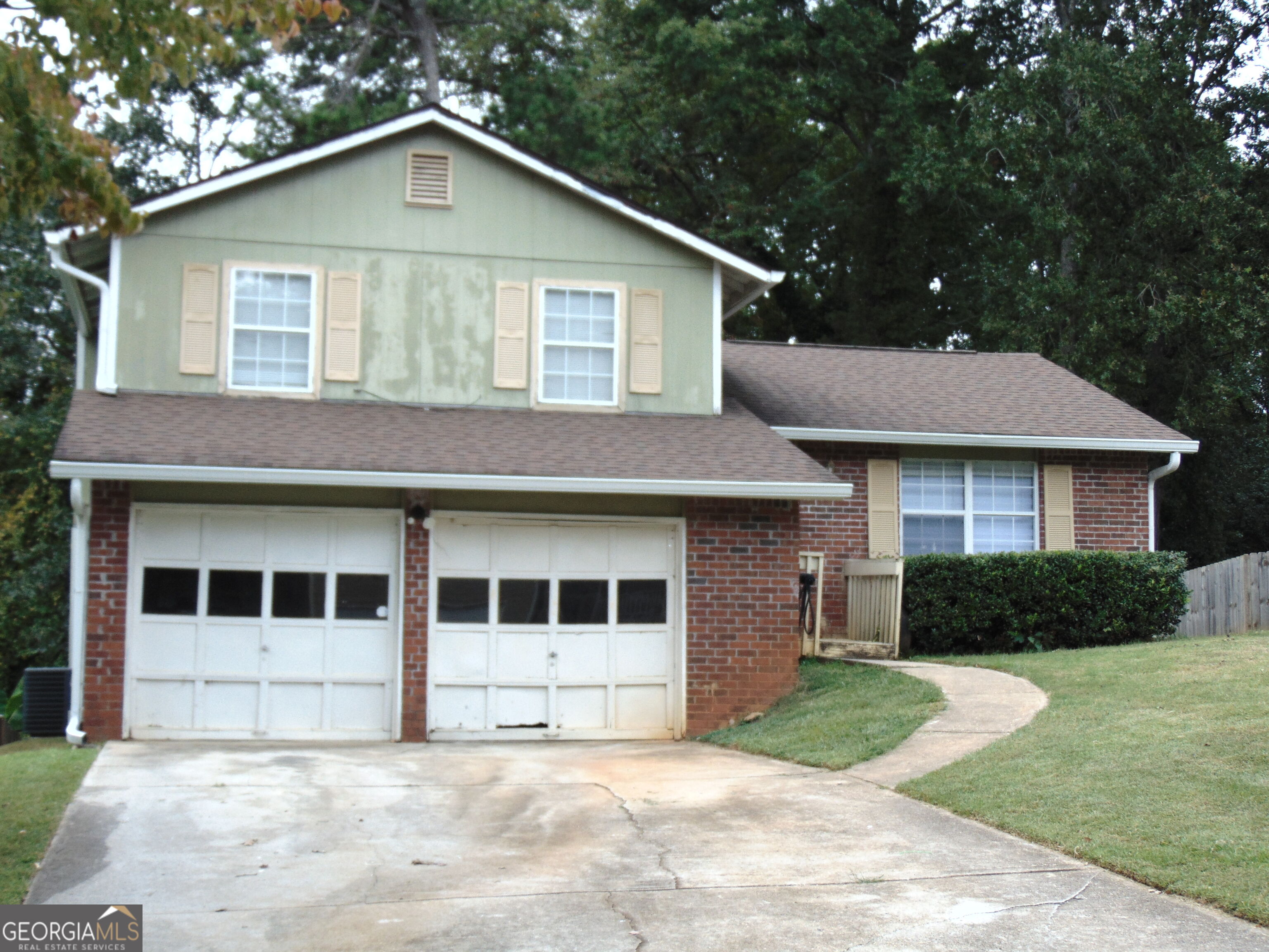 1187 Mannbrook Dr — photo