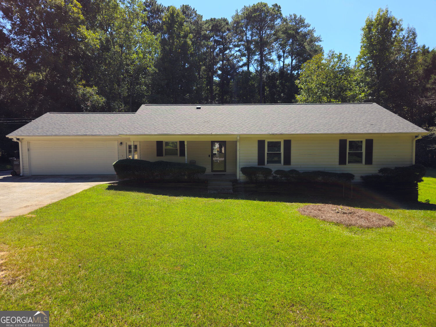 690 Kirkus Dr SE — photo