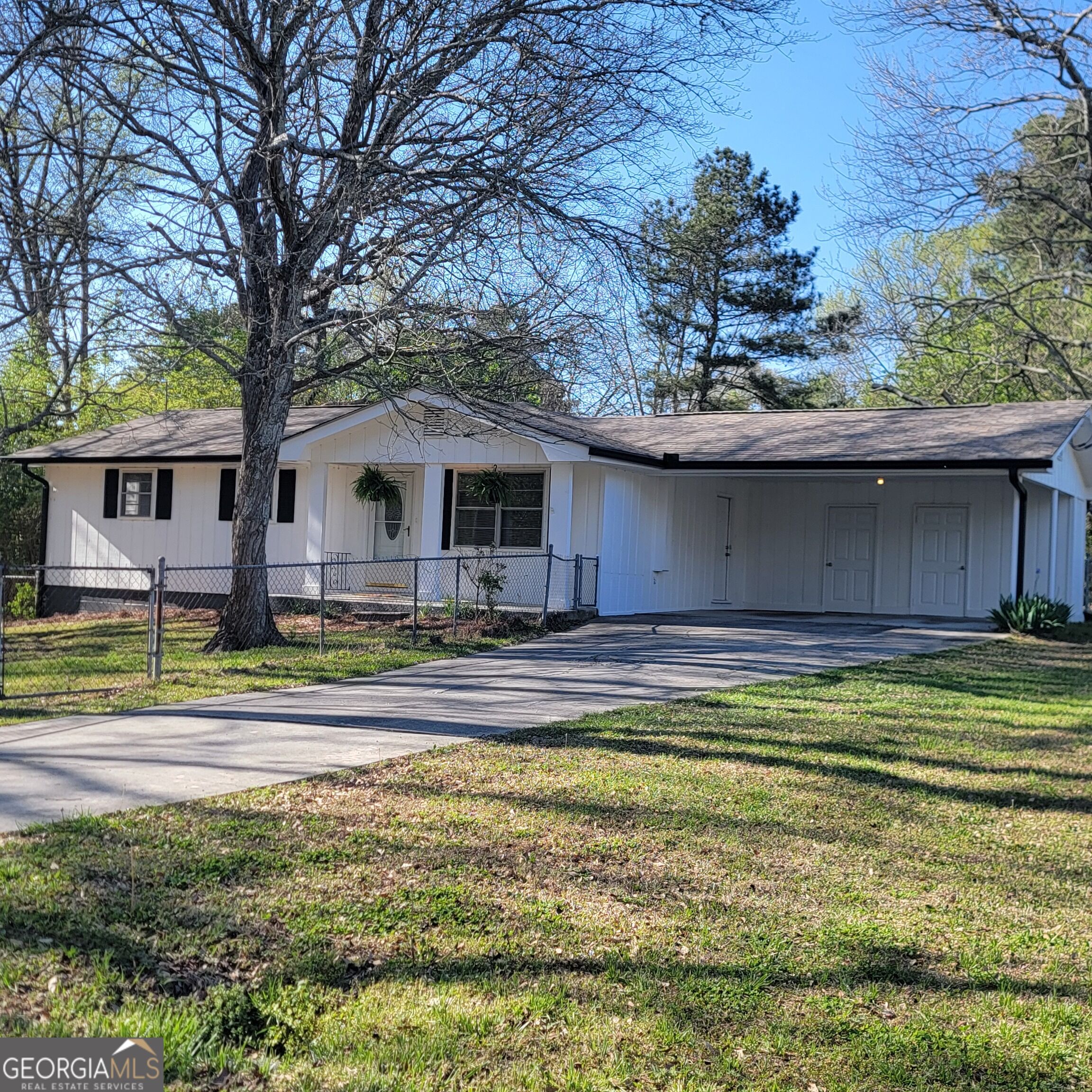 118 Meadows Ct — photo
