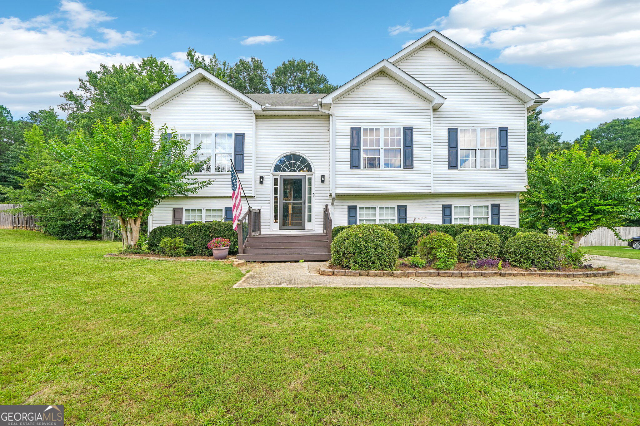 130 Chesterfield Dr — photo