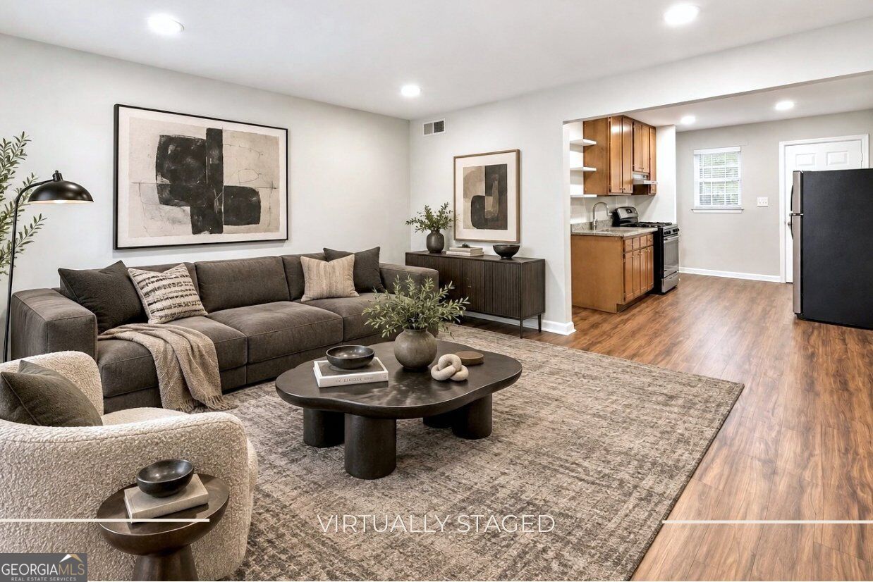 3203 E Point St 5 — photo