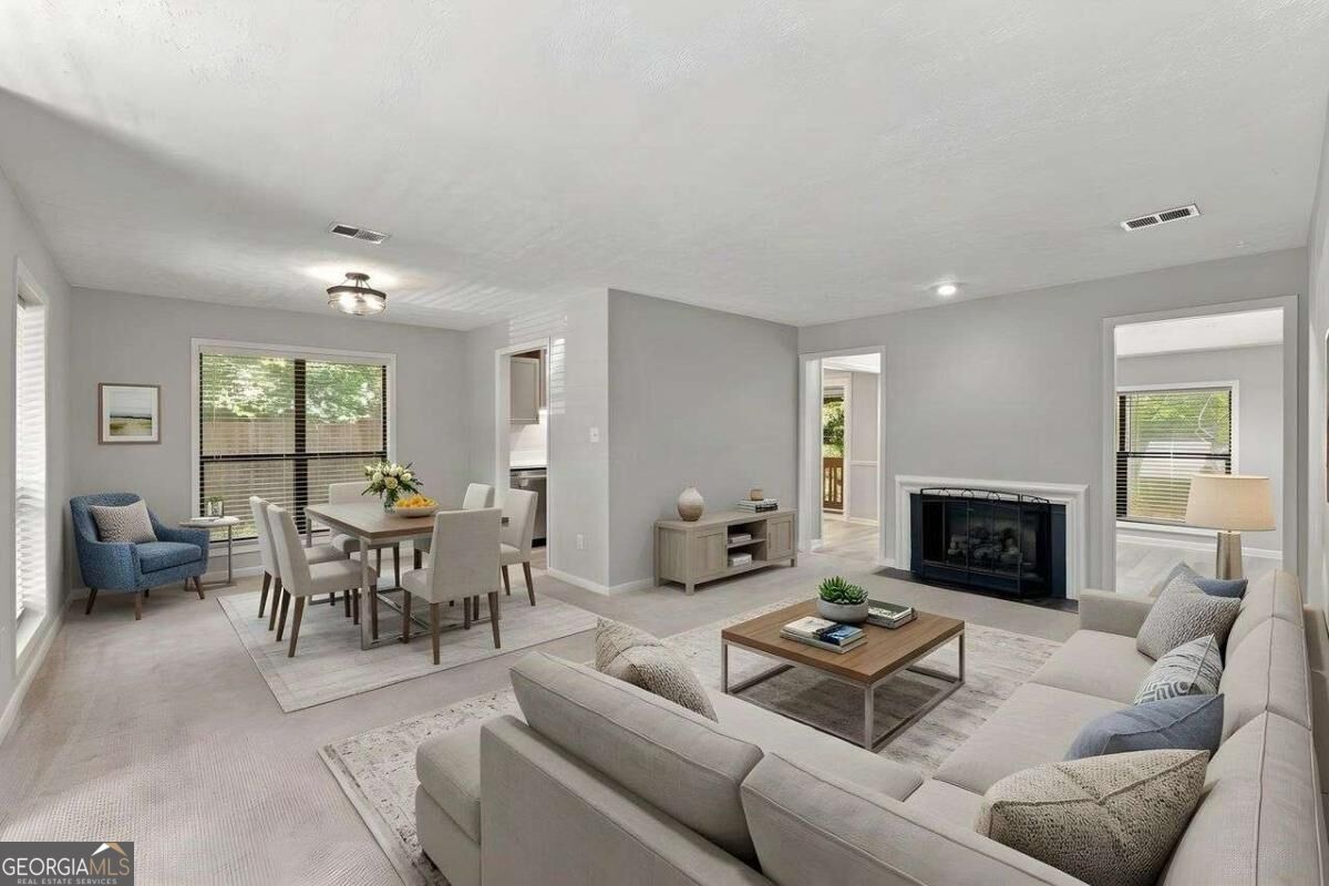 8740 Roswell Rd 6D — photo