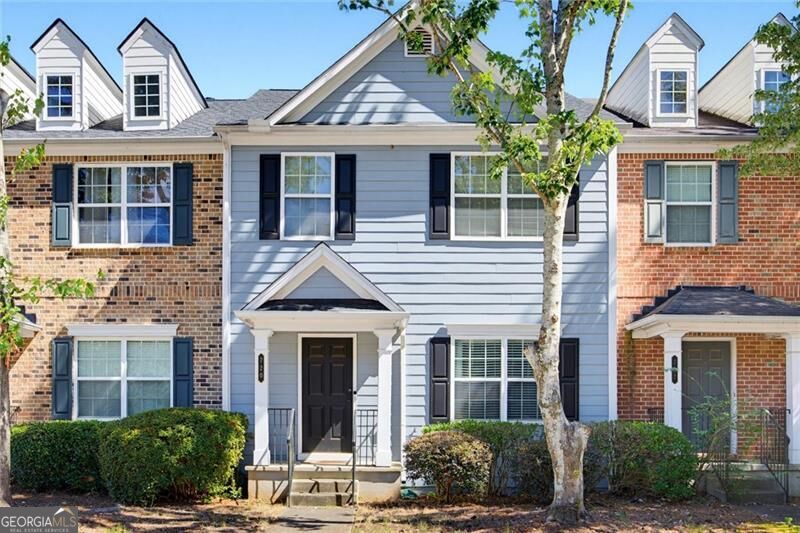 720 Breeze Ln — photo