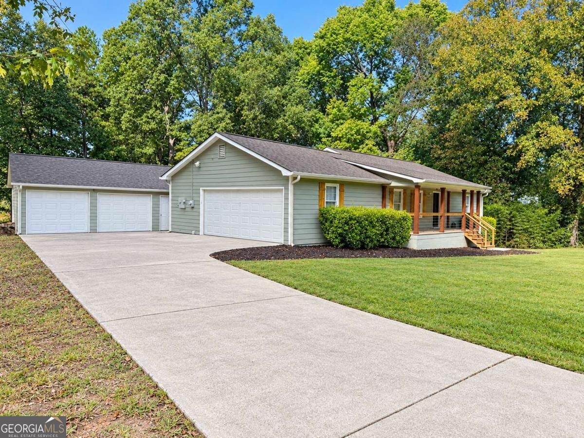 611 Calloway Dr — photo