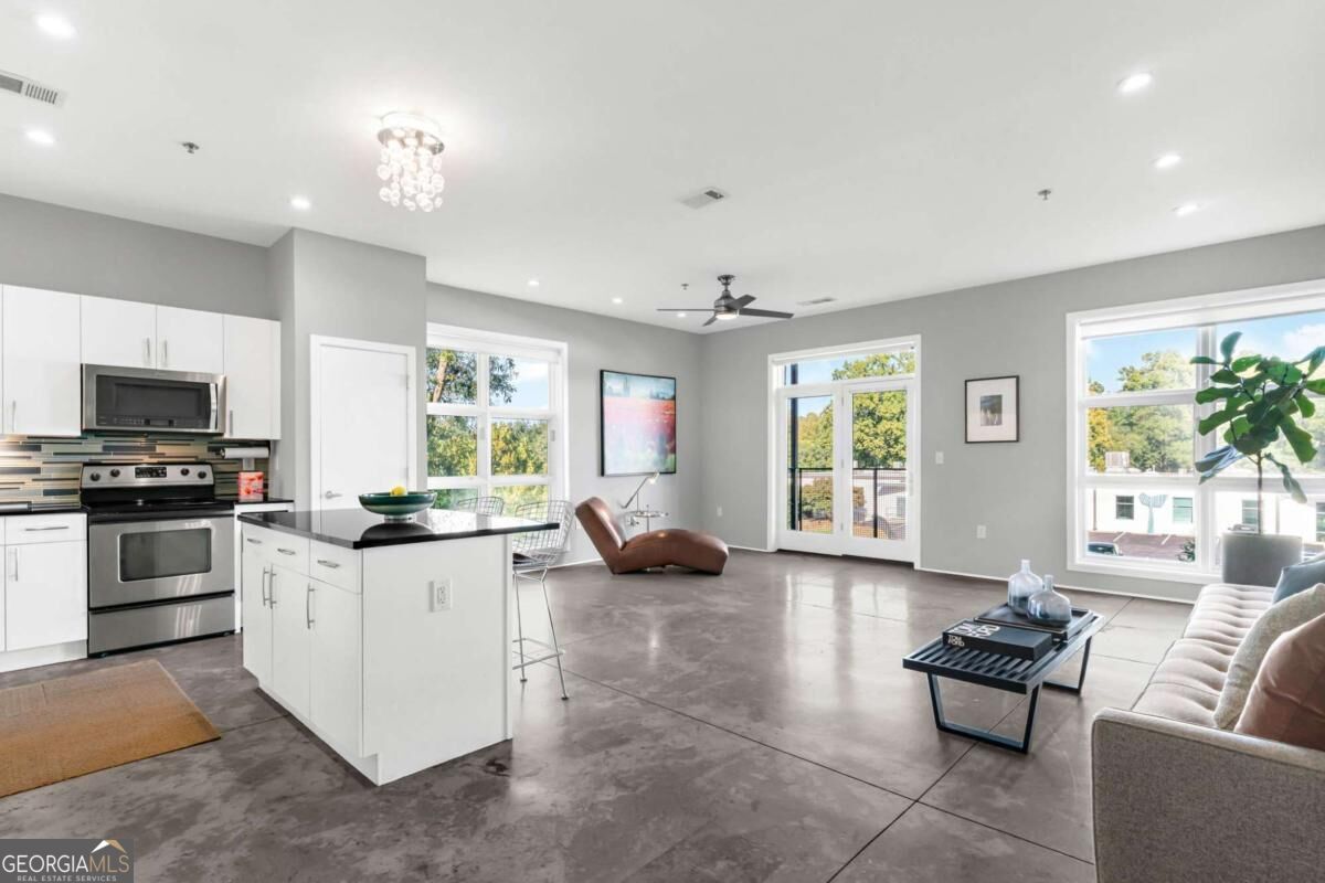 560 Dutch Valley Rd NE 2315 — photo