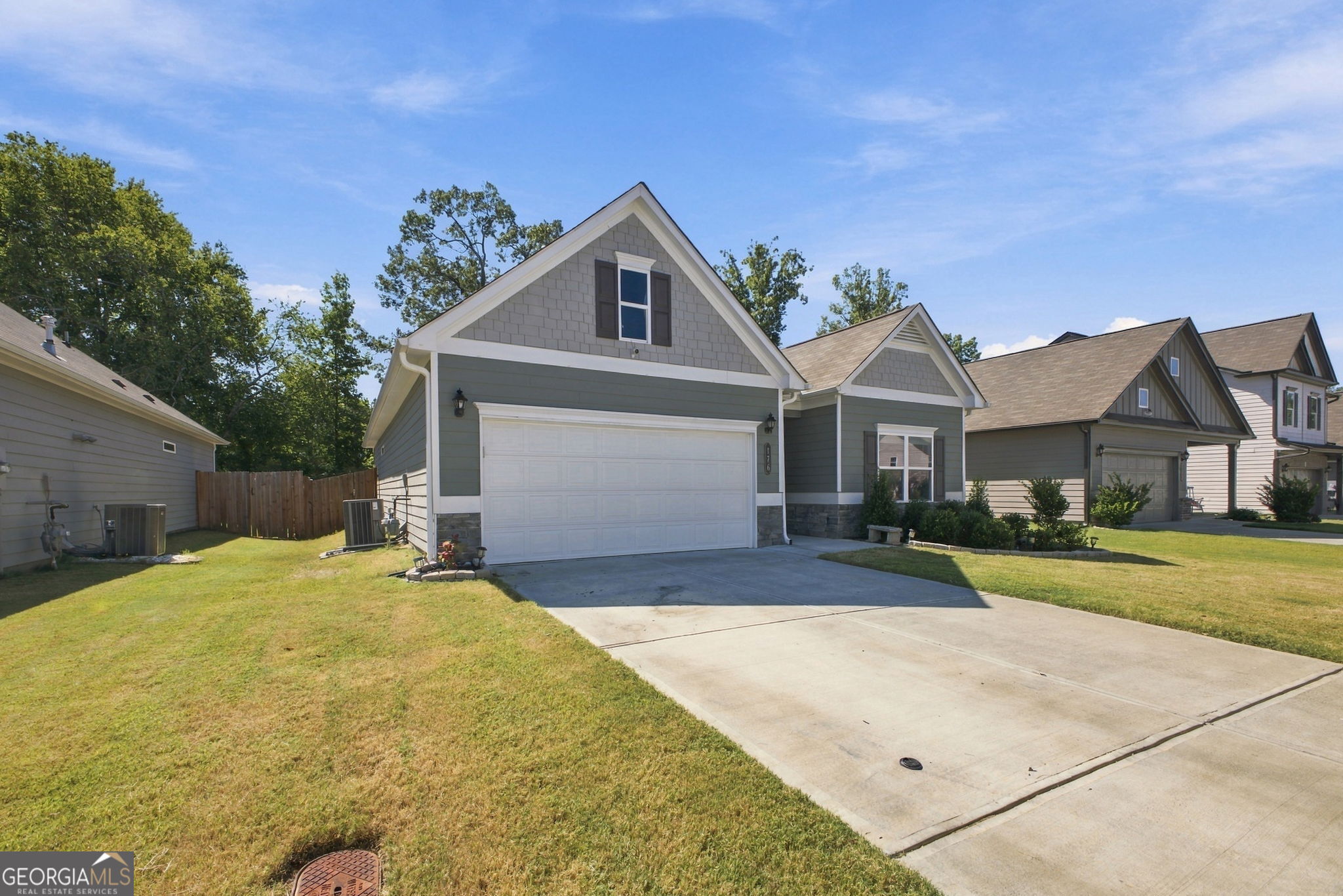 176 Graham Cir — photo