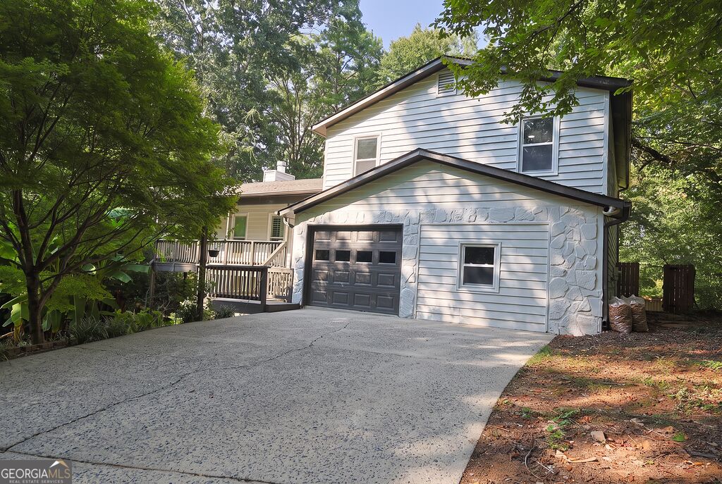 151 Farmington Dr — photo