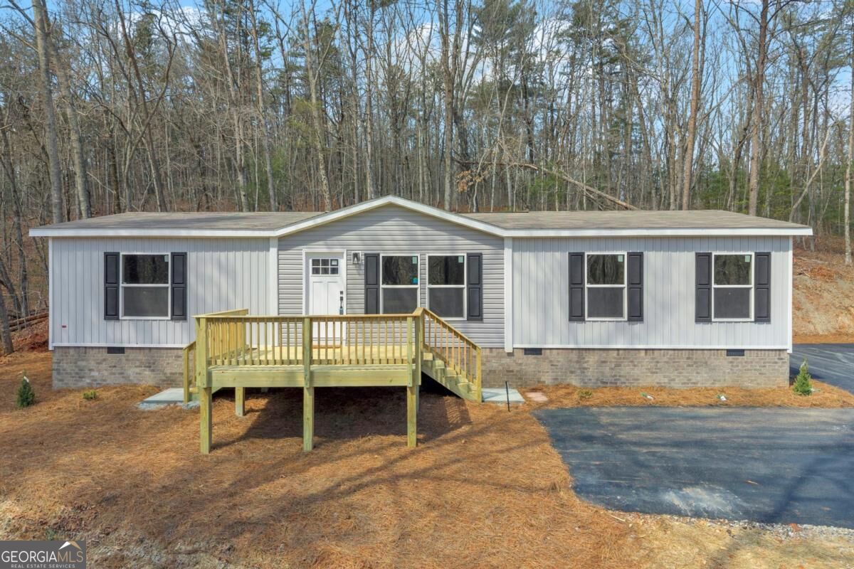 136 Poplar Dr — photo