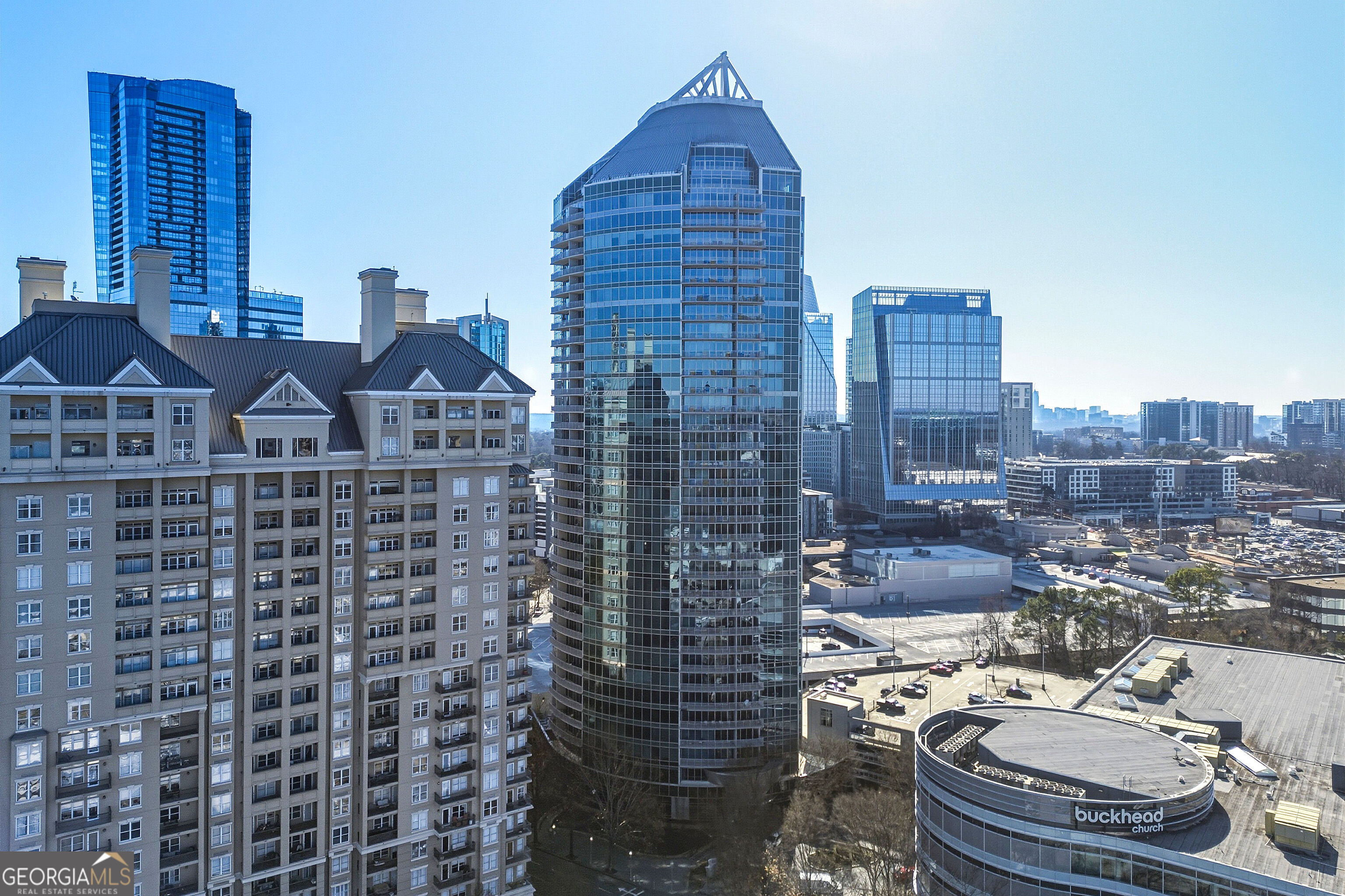 3338 Peachtree Rd NE Apt 505 — photo