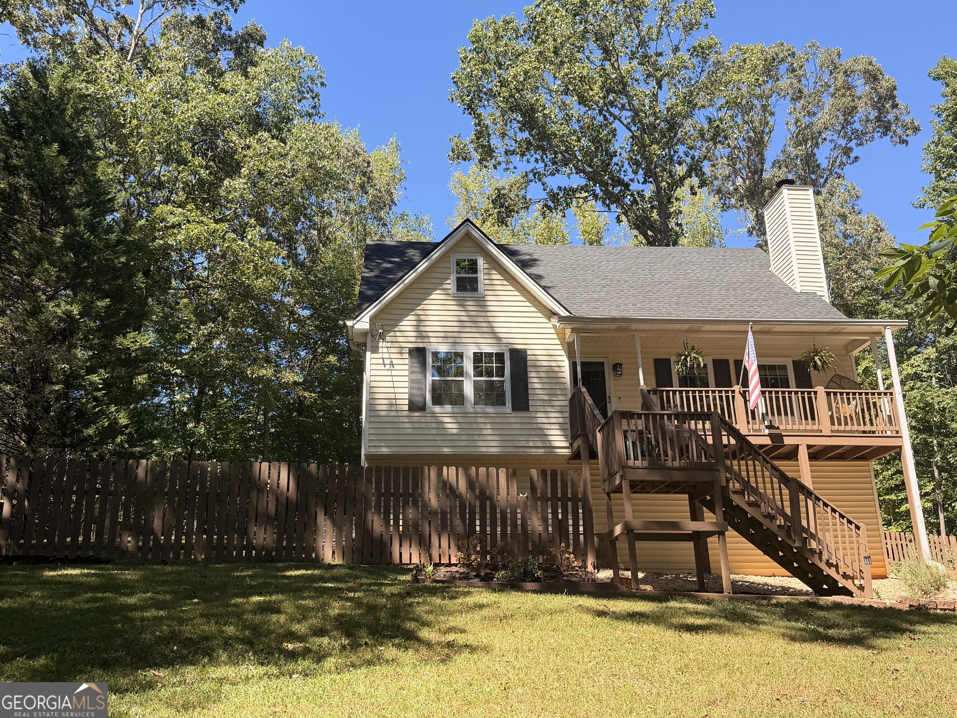 3021 Mills Ridge Dr — photo