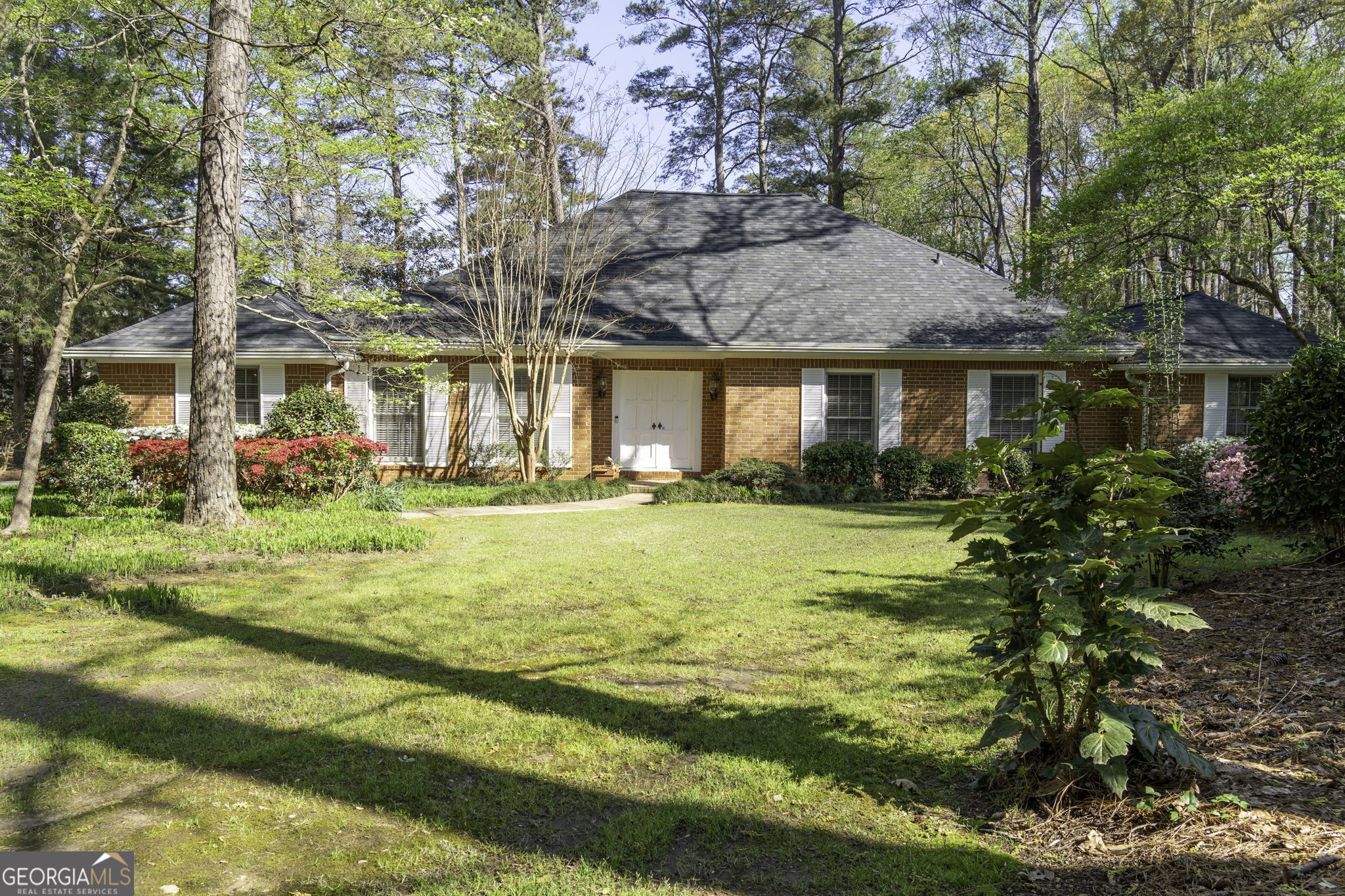 2506 Emerald Dr — photo