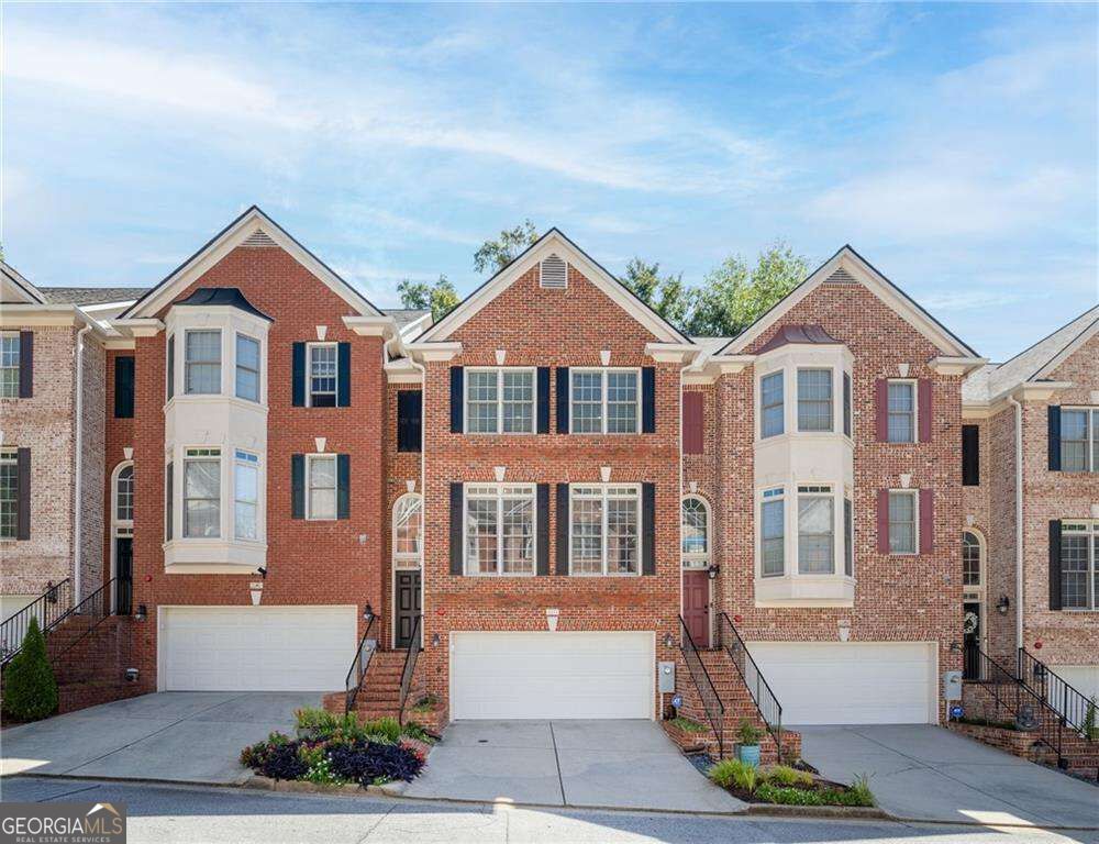 2144 Briarwood Bluff NE — photo