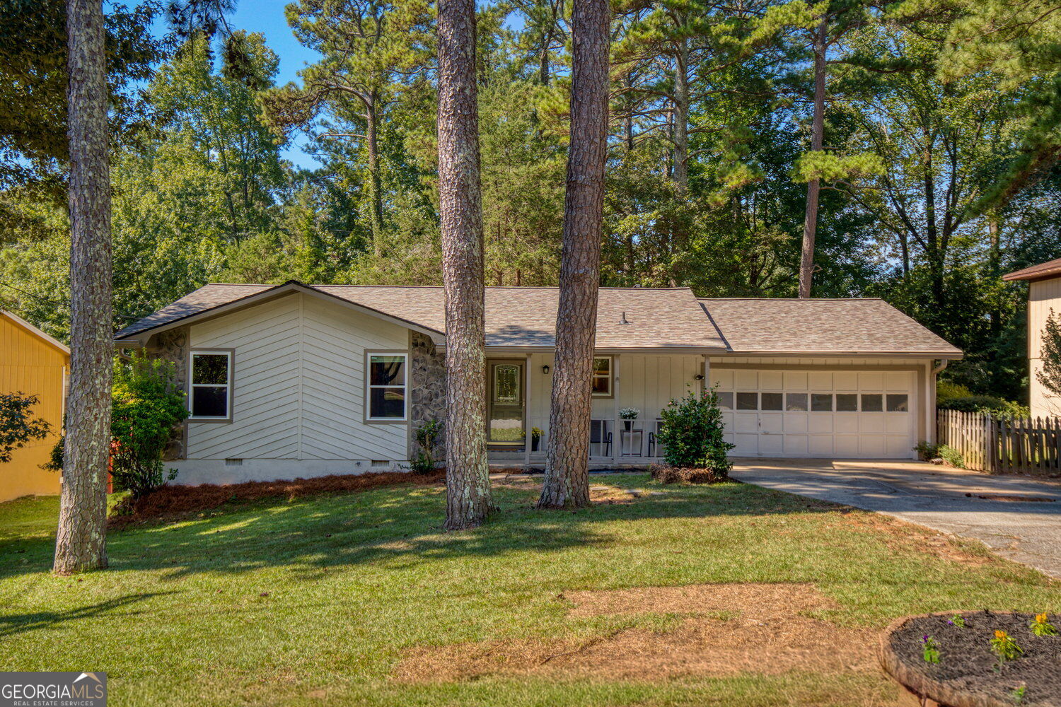 2494 Rhoanoke Dr — photo