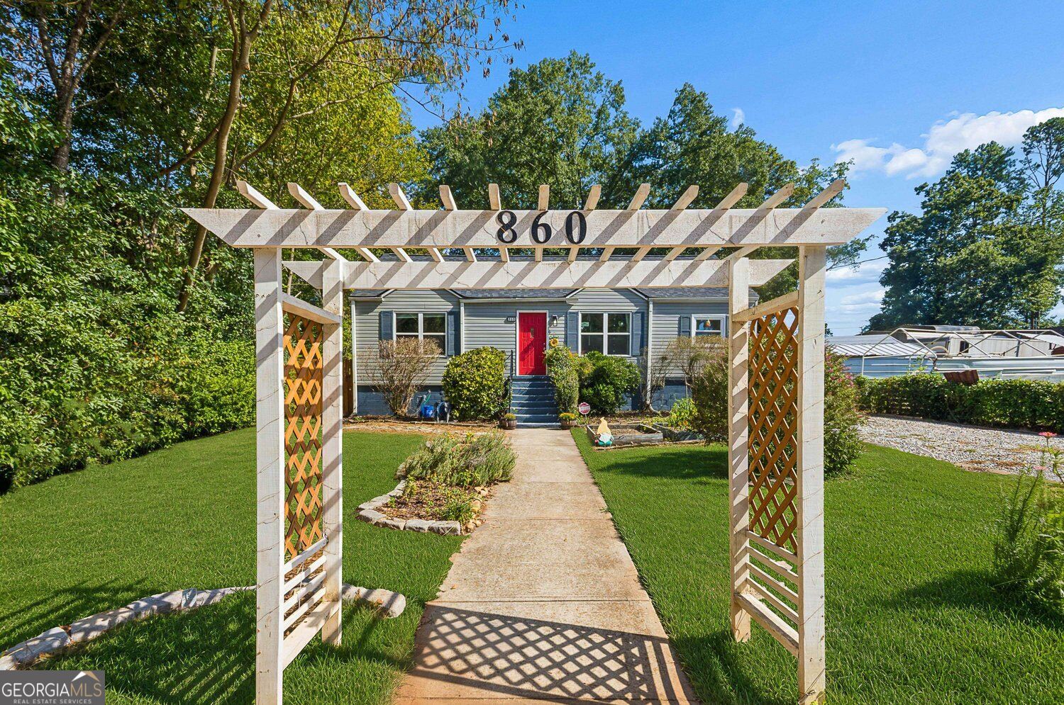 860 Fayetteville Rd SE — photo