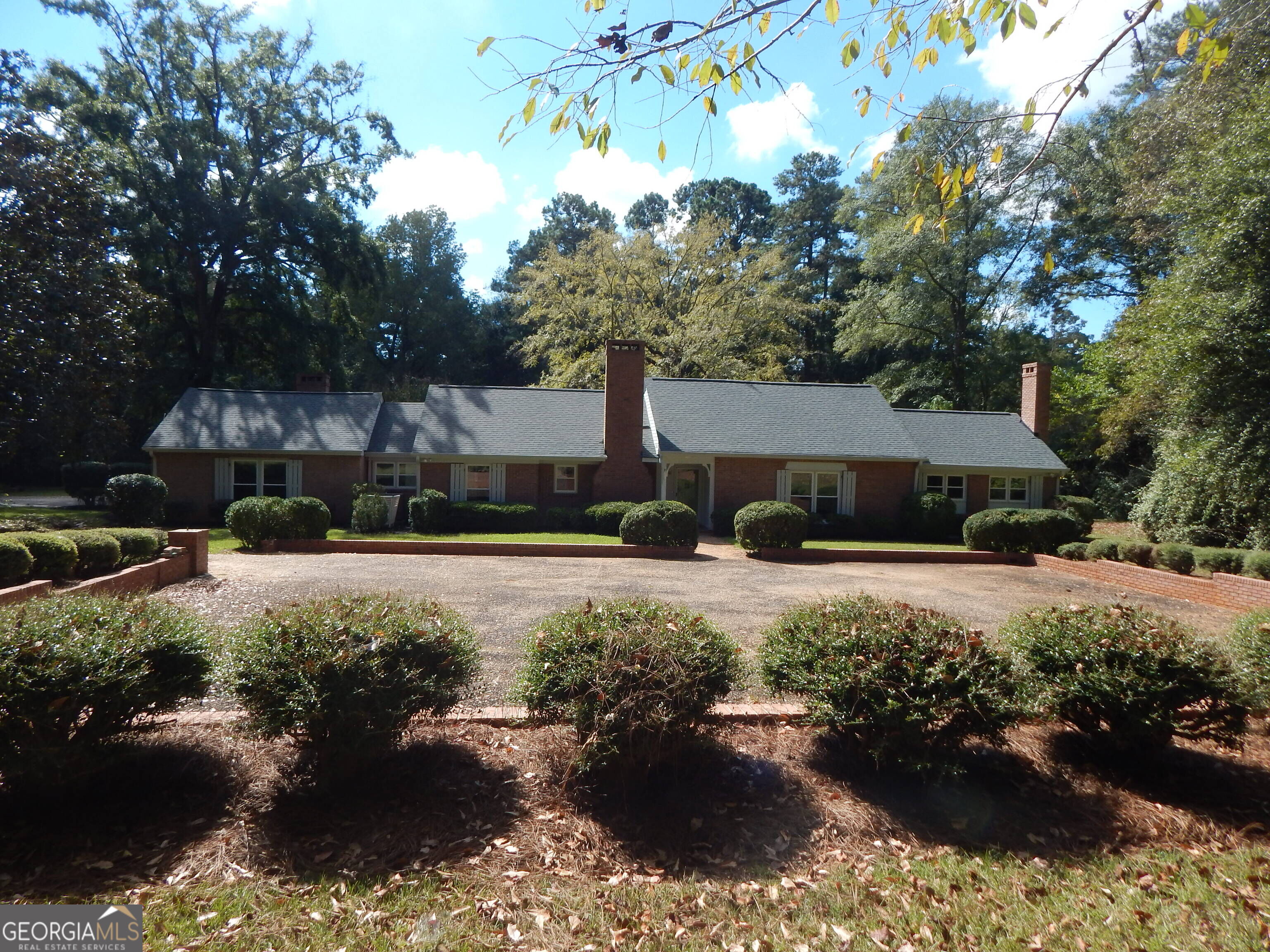 887 Cameron Mill Rd — photo