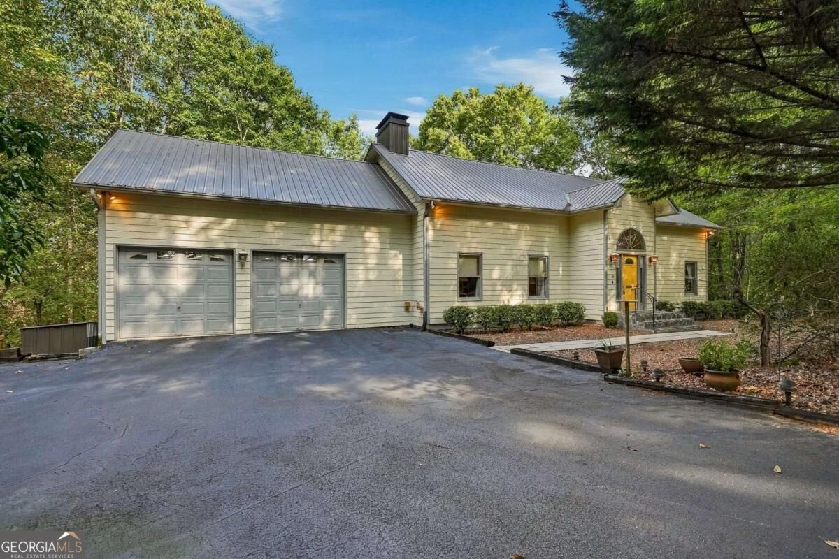 718 Ben Higgins Rd — photo