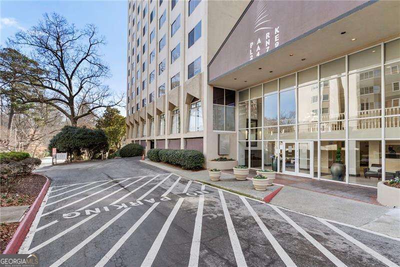 2479 Peachtree Rd NE 217 — photo