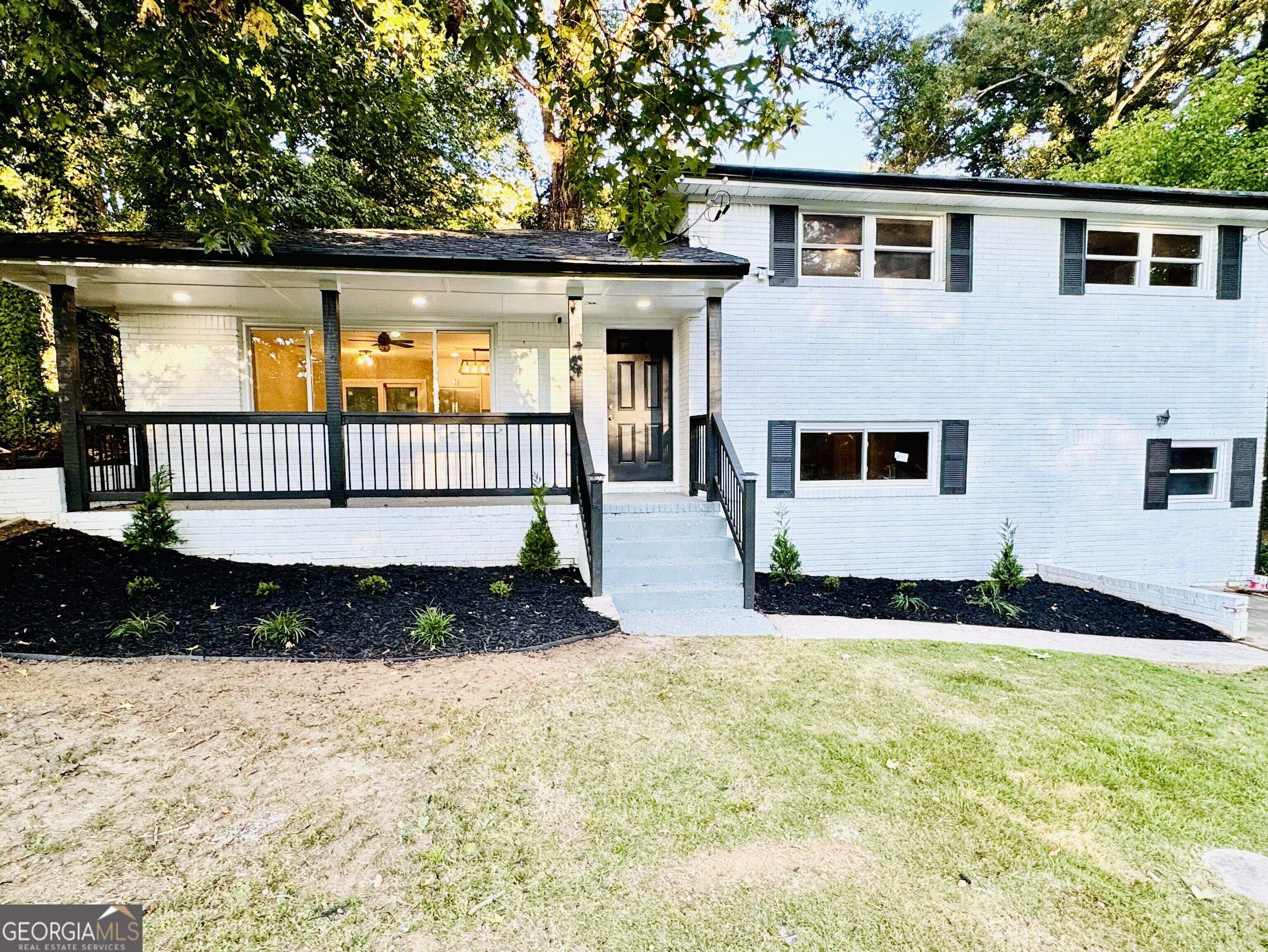 2286 Glendale Dr — photo