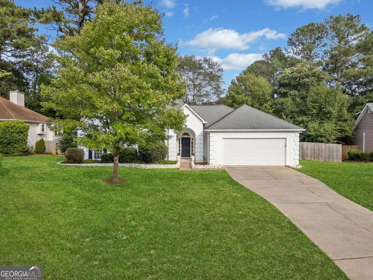 2376 Battle Forest Dr SW — photo