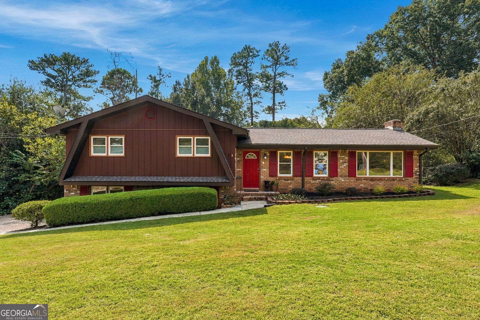 610 Evergreen Dr — photo