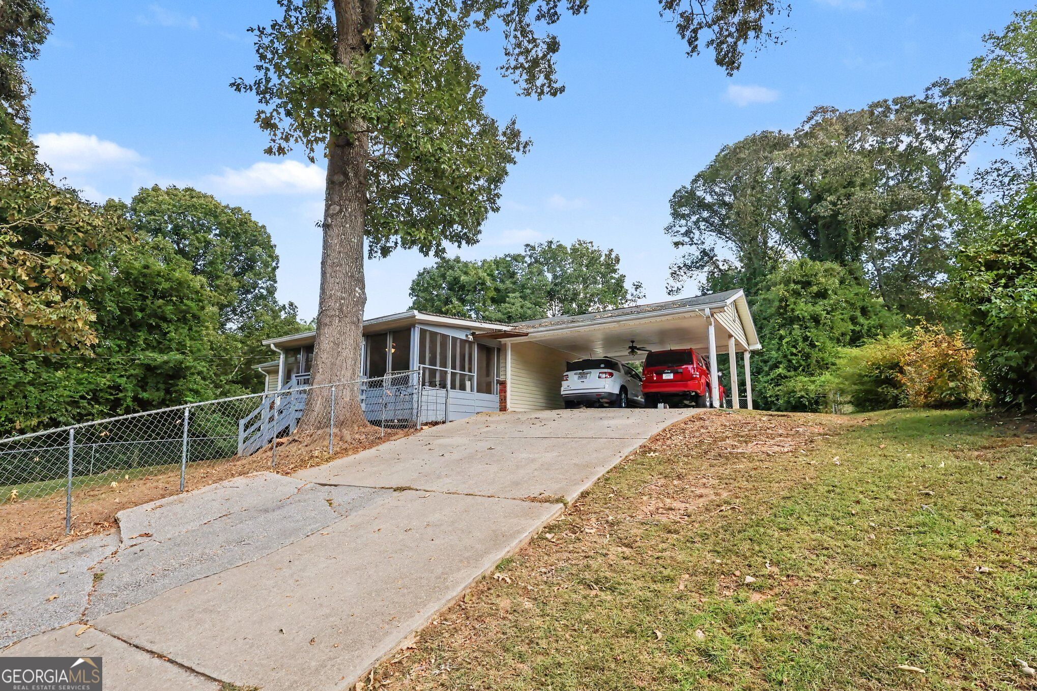8942 Meadow Dr — photo
