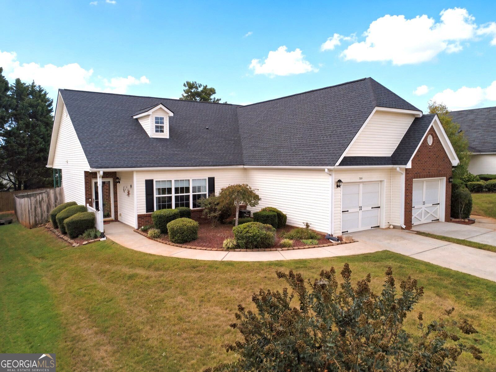 705 City Park Dr — photo