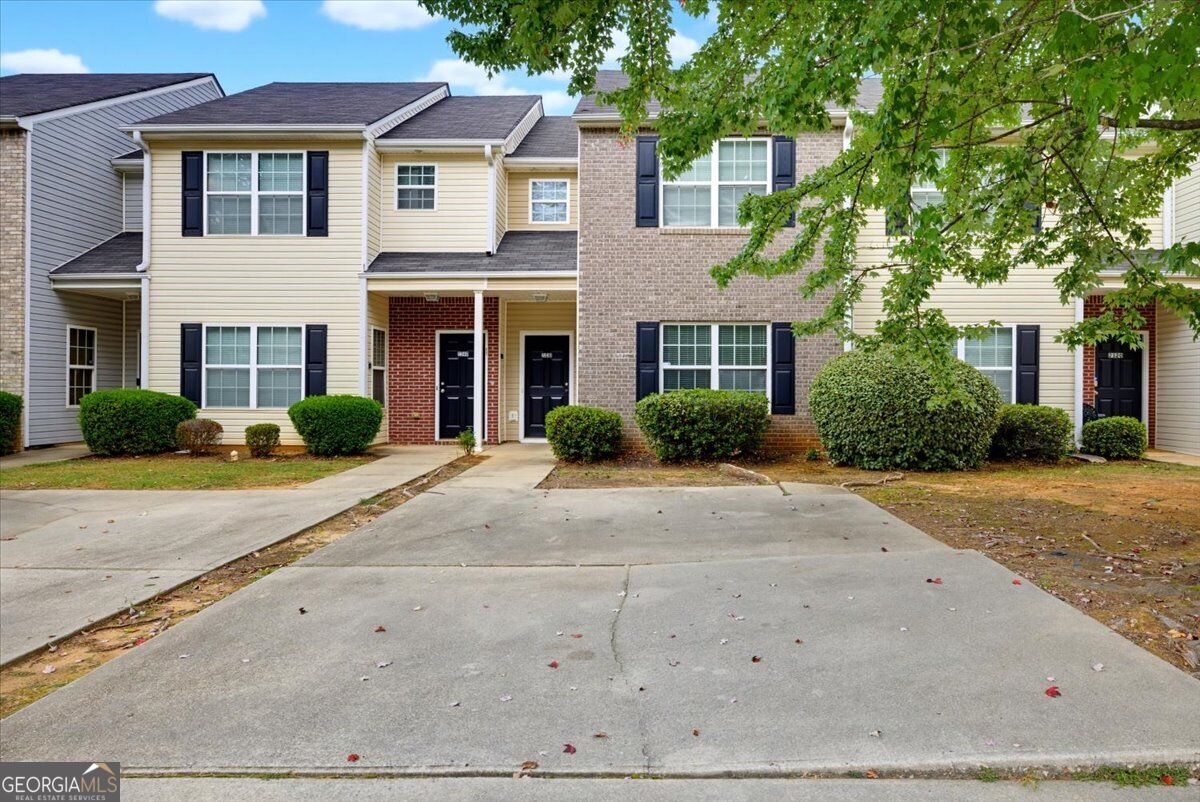2330 Marlin Dr — photo