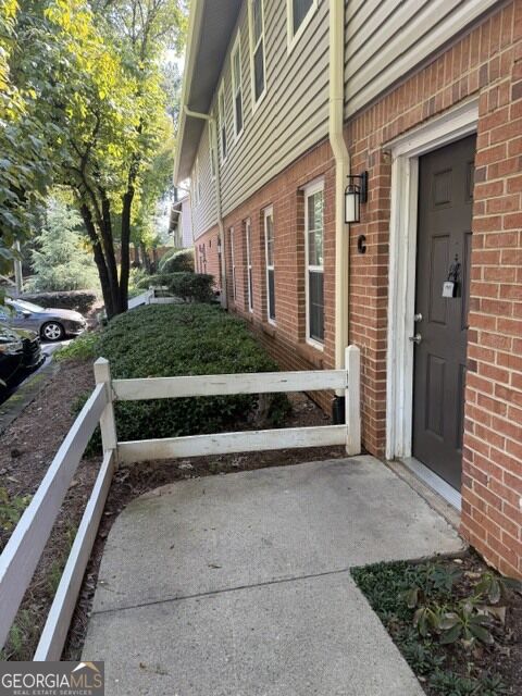 7750 Roswell Rd 8C — photo