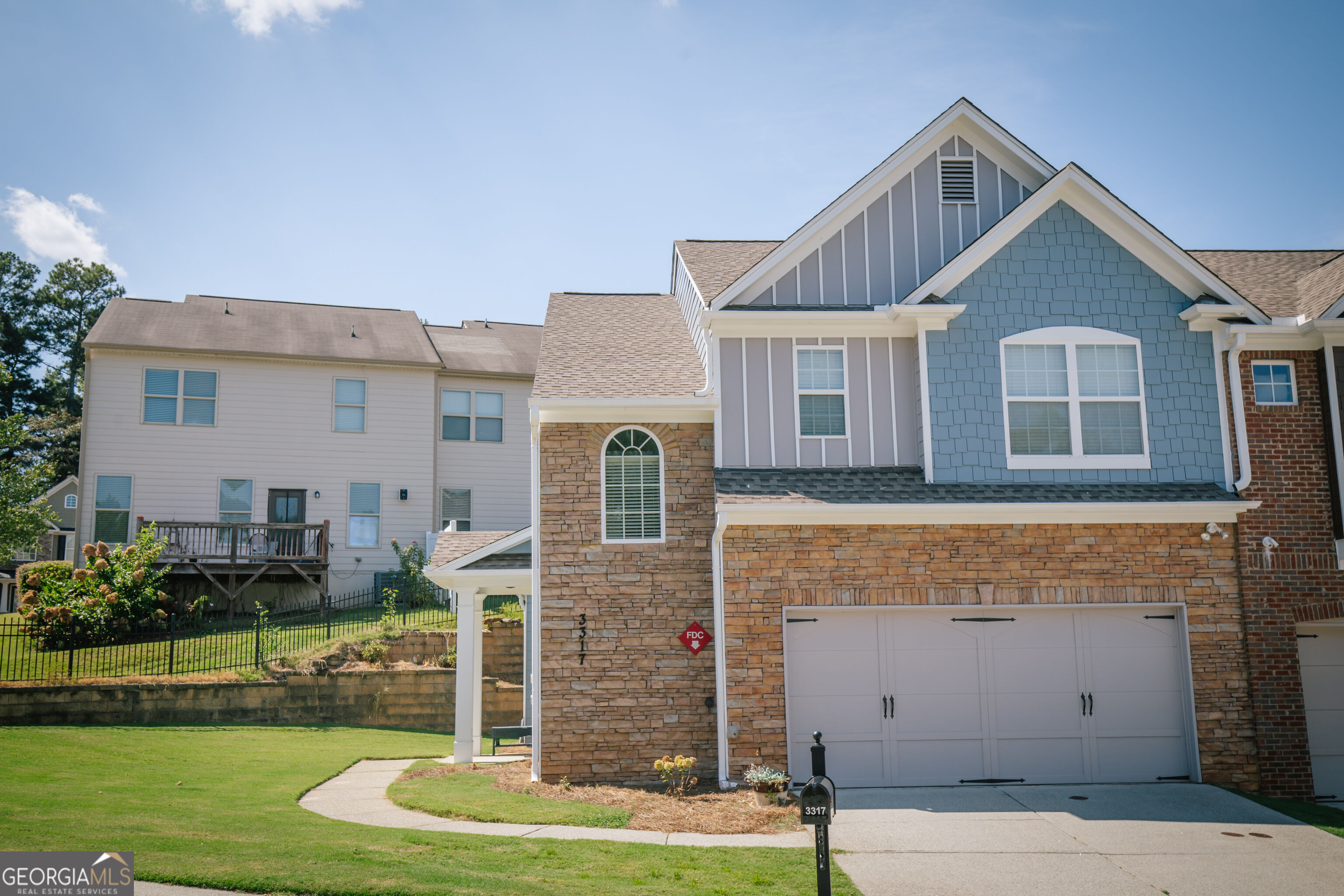 3317 Castleberry Village Cir — photo