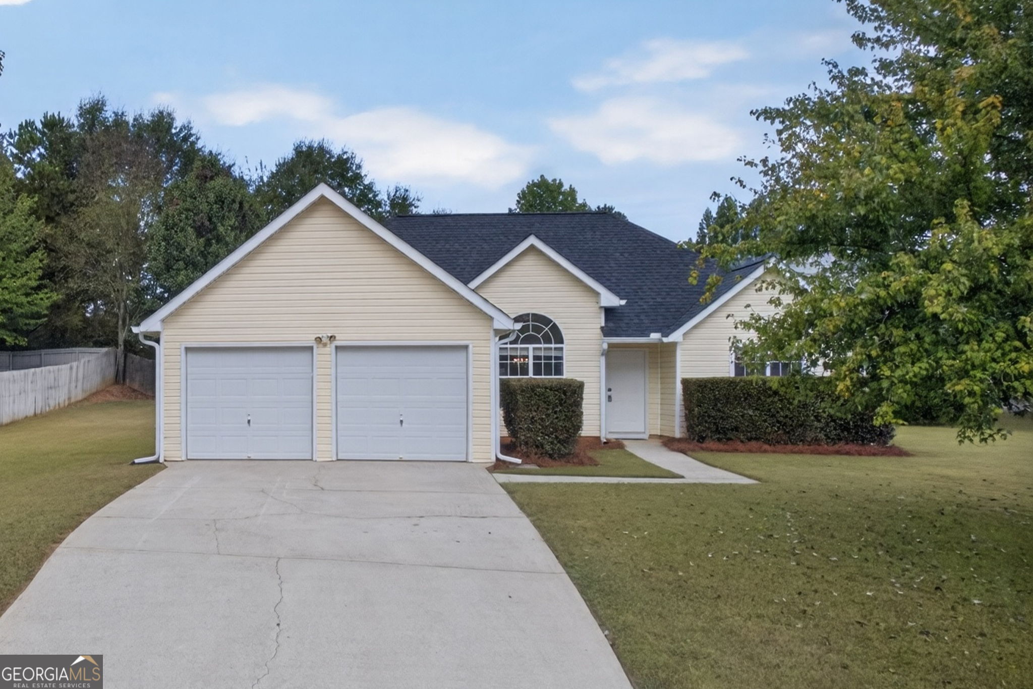 4135 Green Field Dr — photo