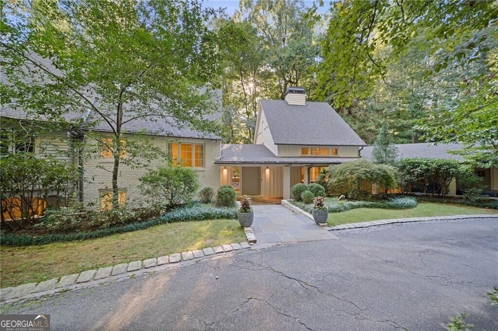 695 W Conway Dr — photo