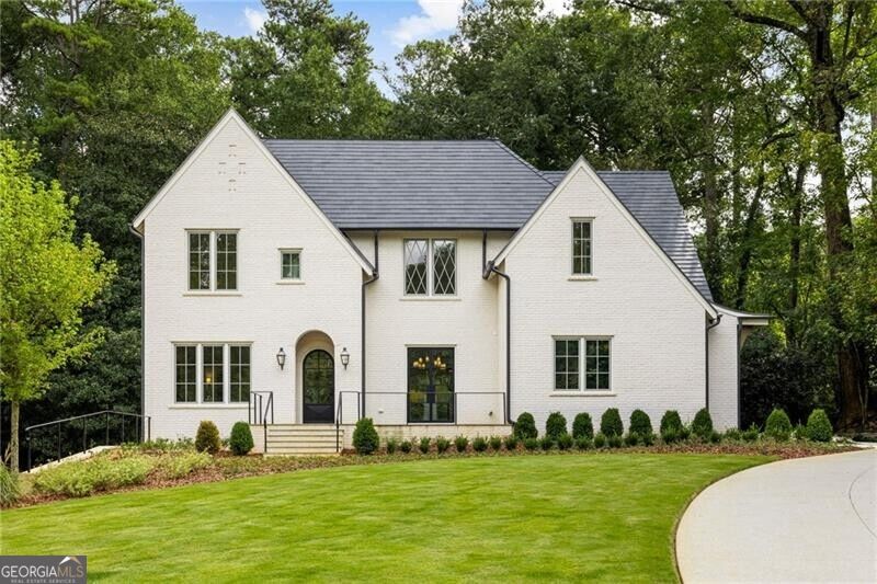1347 W Wesley Rd NW — photo