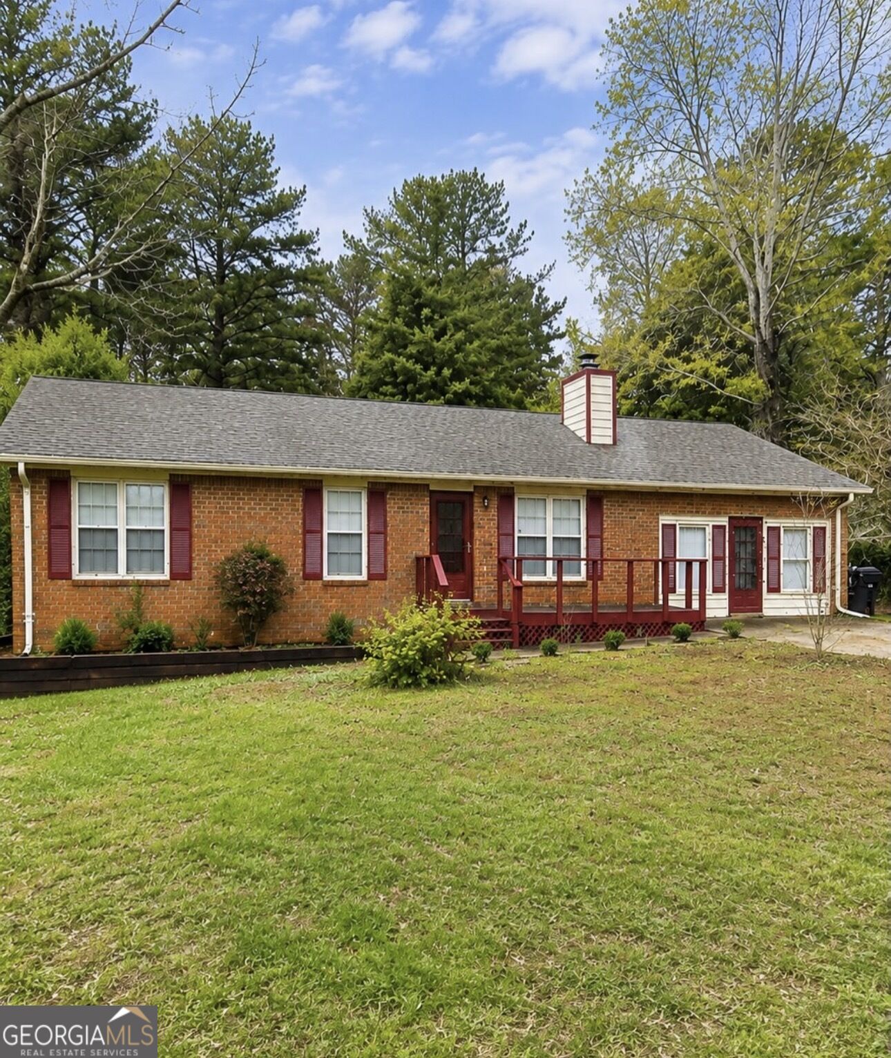 6147 Dorchester Dr — photo