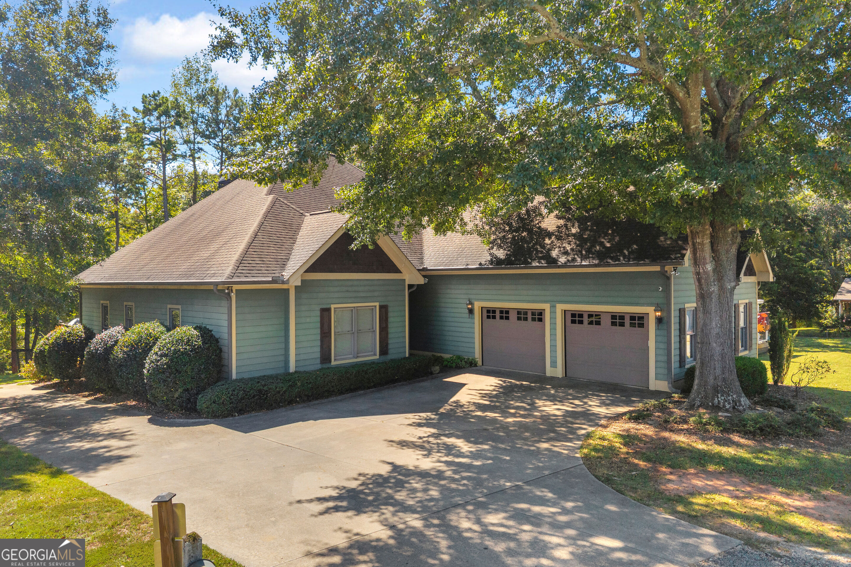 660 Tom Cobb Dr — photo
