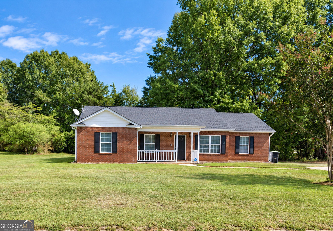 110 Bradley Cir — photo