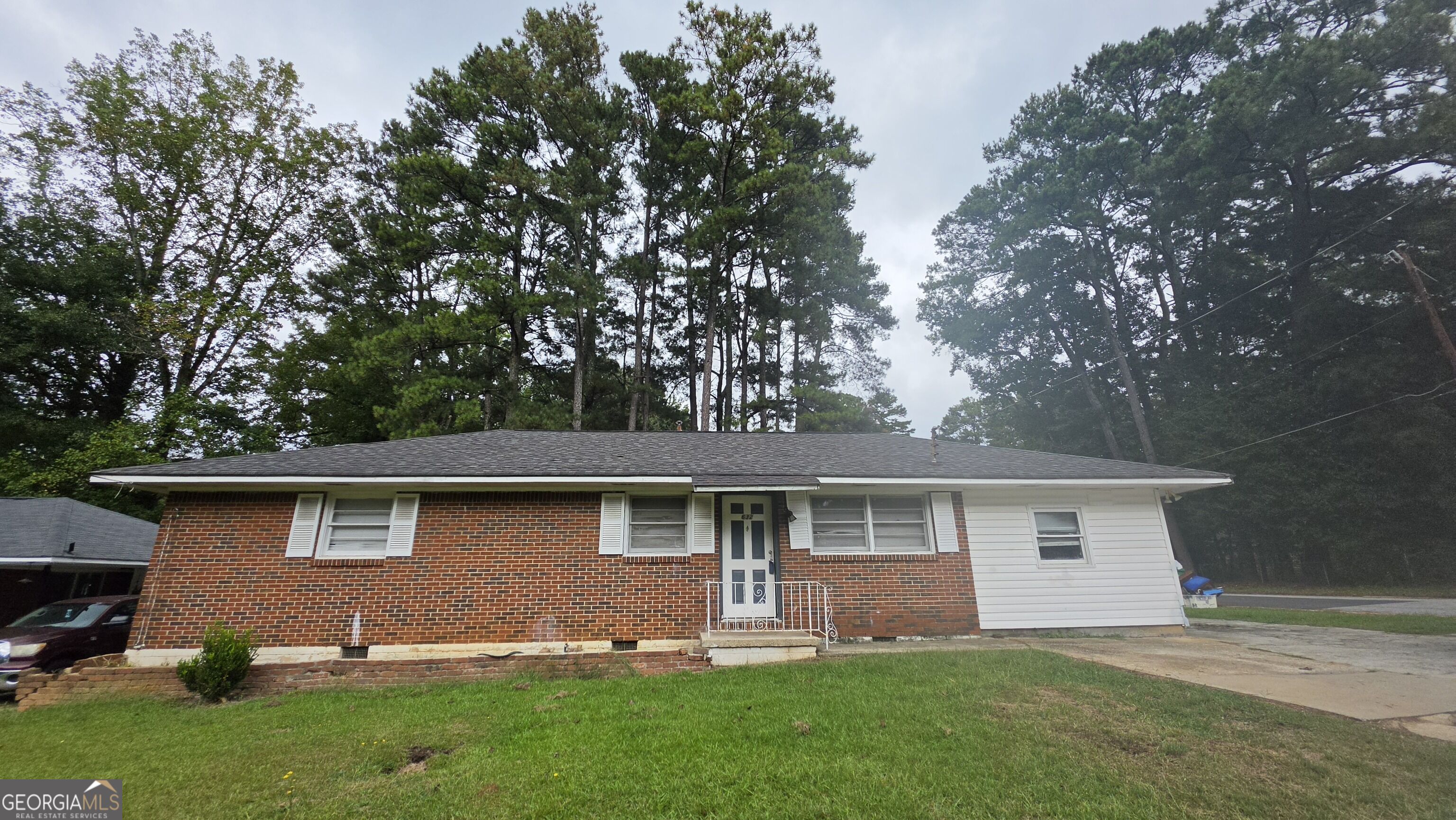 632 Pineridge Dr — photo